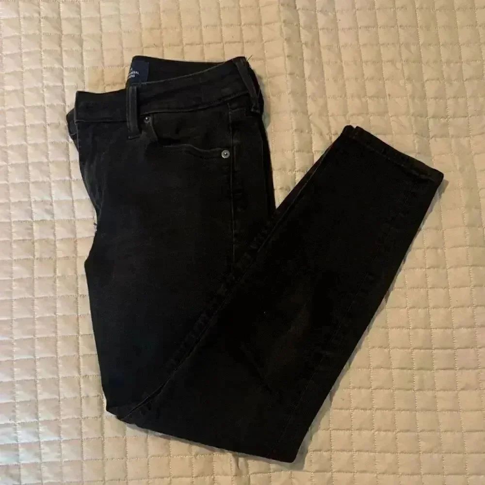 GAP Women's Black Skinny Jeans